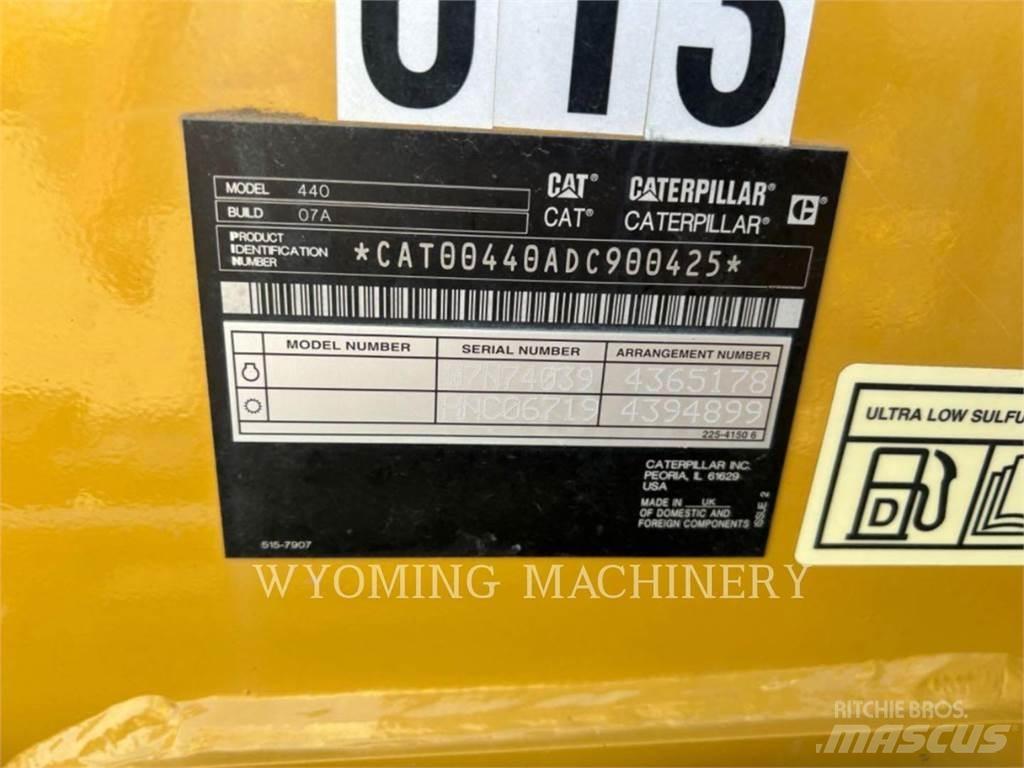 CAT 440 反鏟裝載機