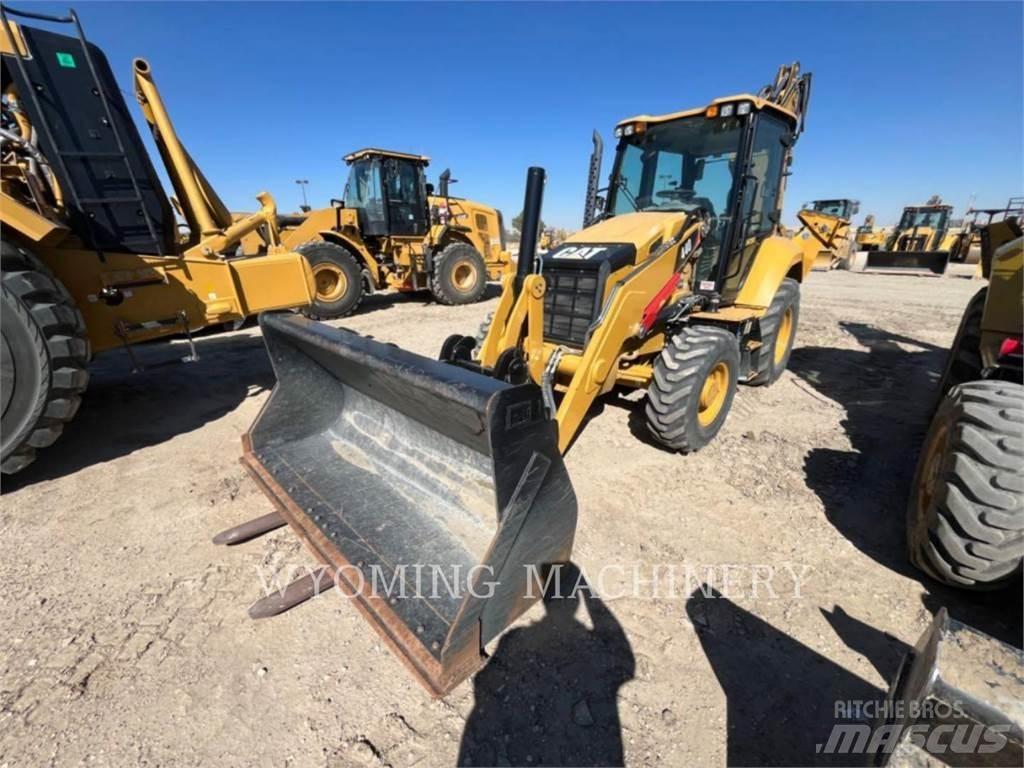 CAT 440 反鏟裝載機