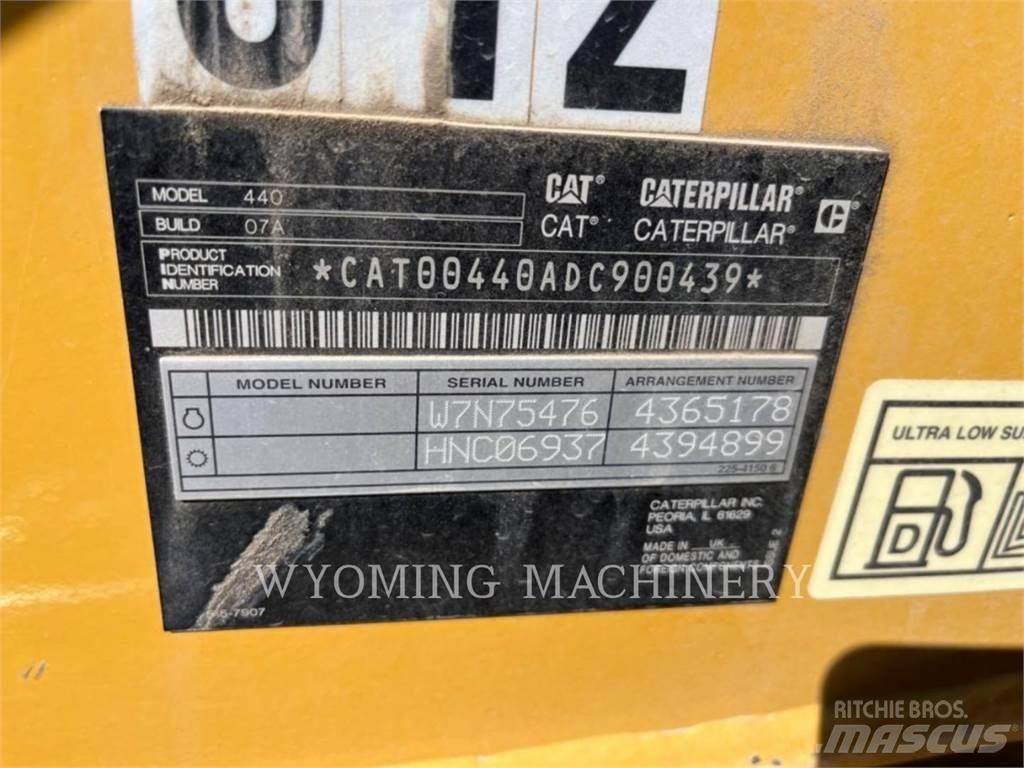 CAT 440 反鏟裝載機
