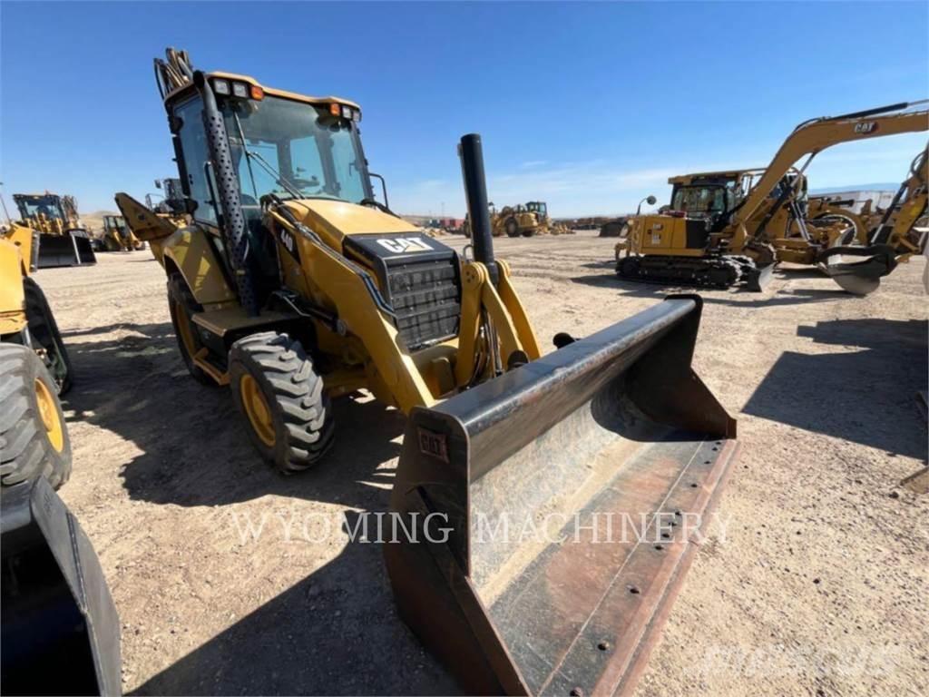 CAT 440 反鏟裝載機