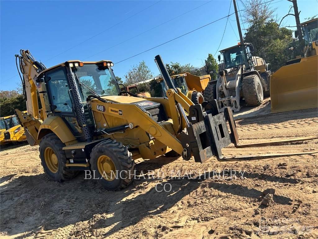 CAT 440 反鏟裝載機
