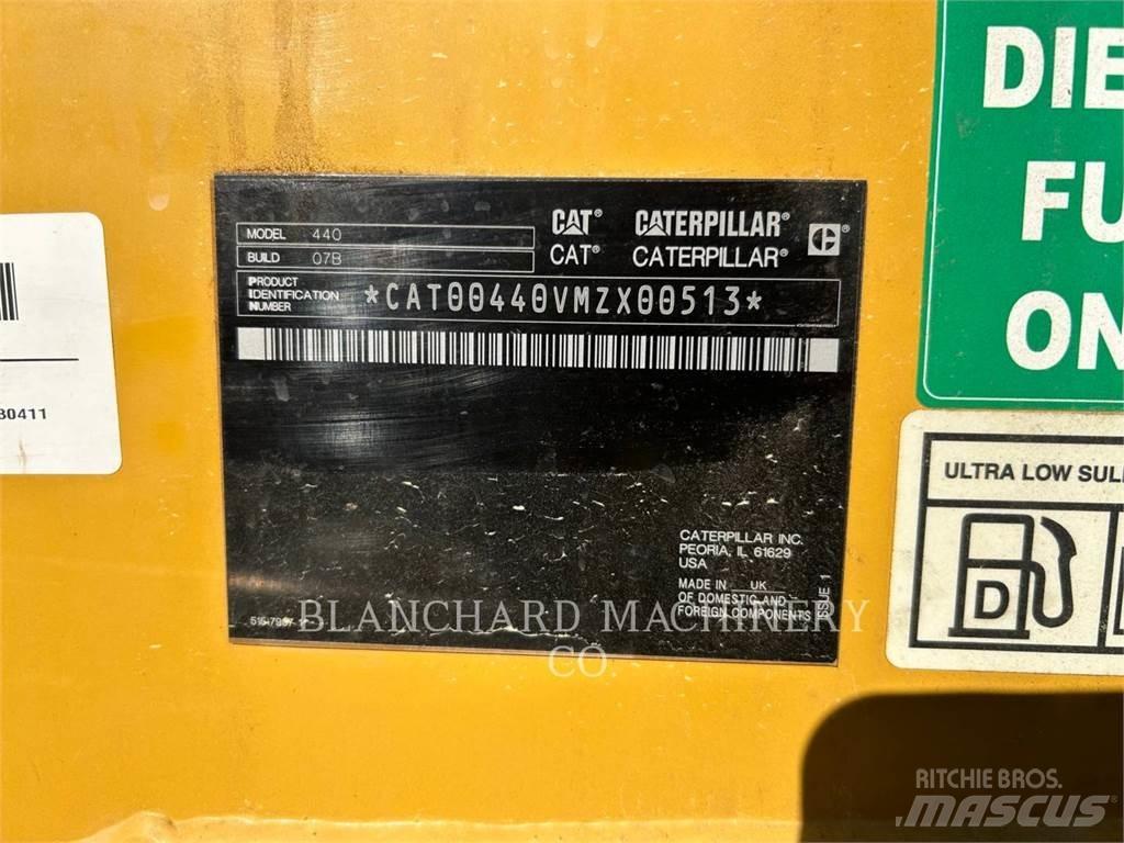 CAT 440 反鏟裝載機