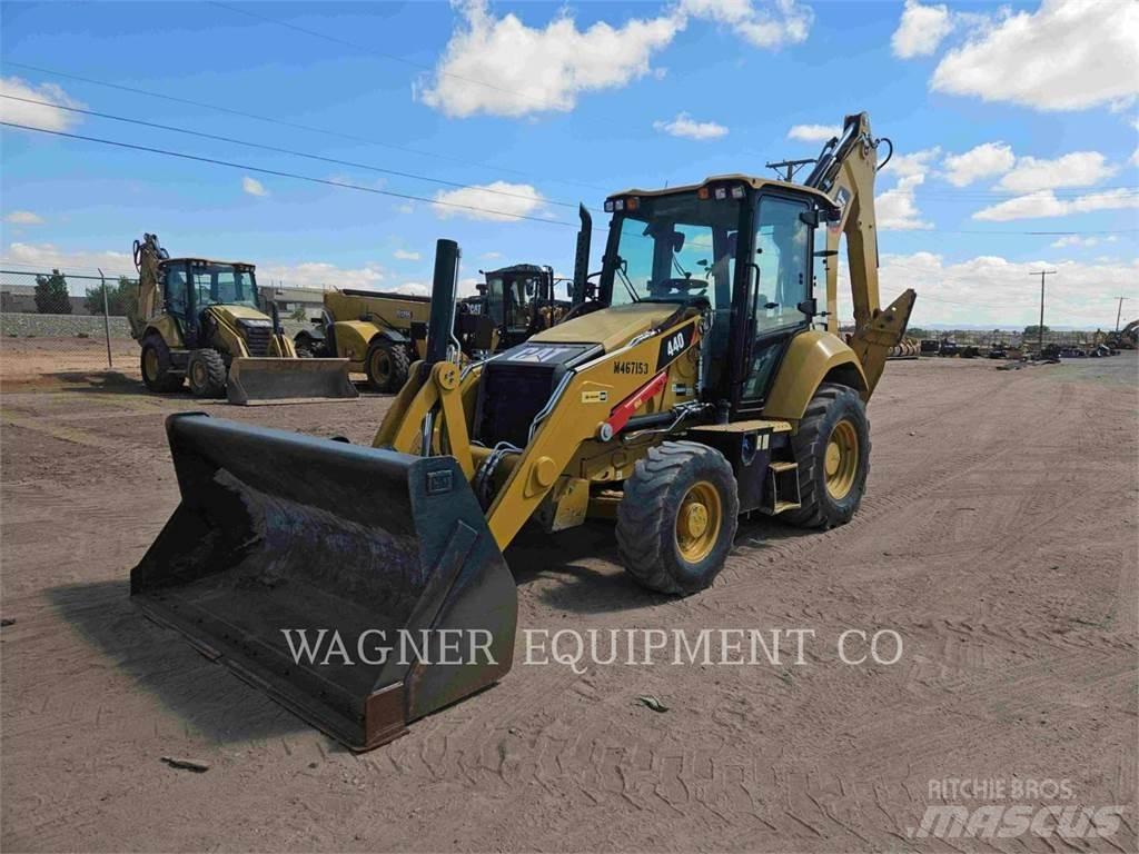CAT 440 反鏟裝載機