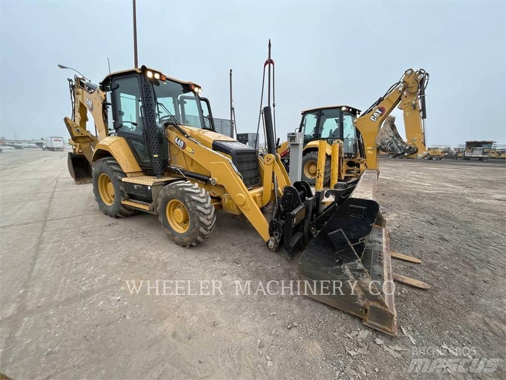 CAT 440 IT 反鏟裝載機