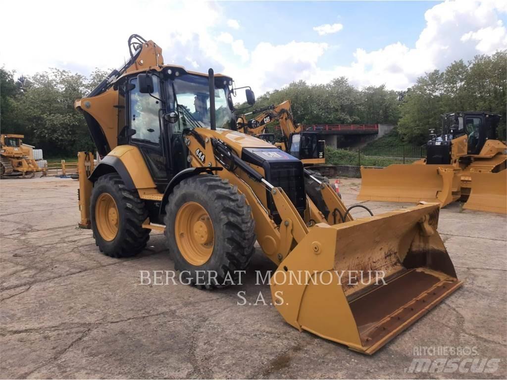 CAT 444 反鏟裝載機