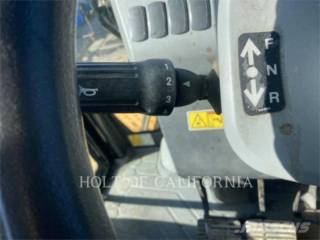 CAT 450 反鏟裝載機
