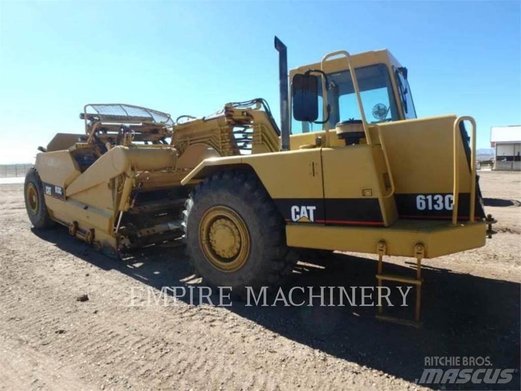 CAT 613C 刮土機