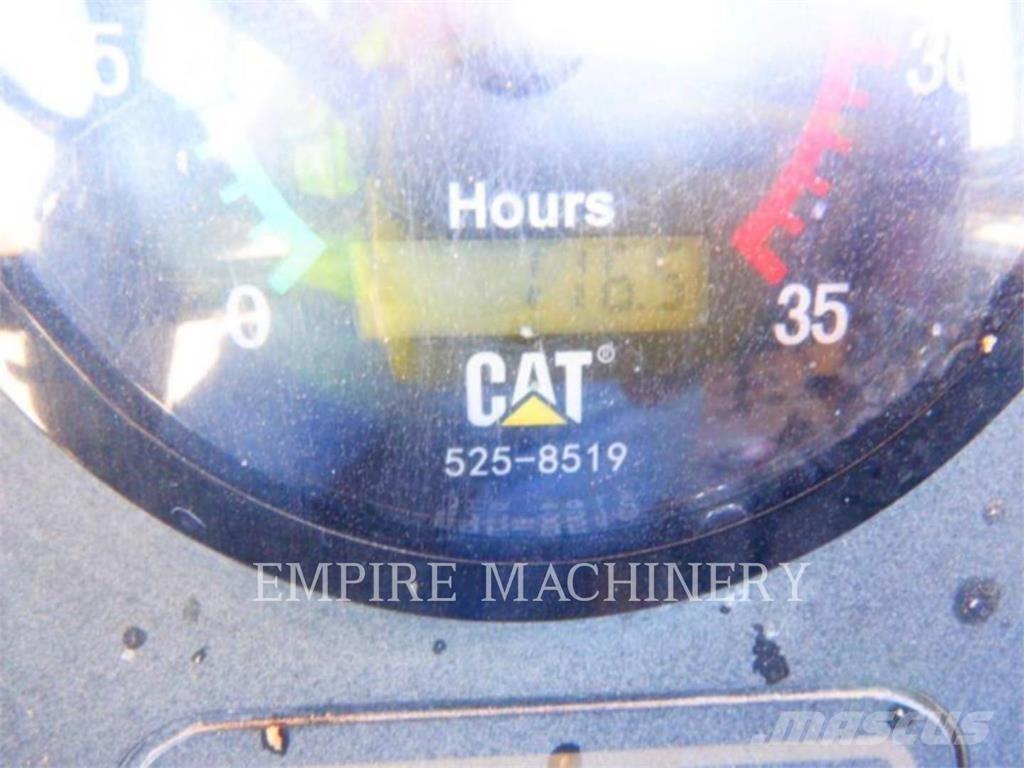 CAT 613C 刮土機