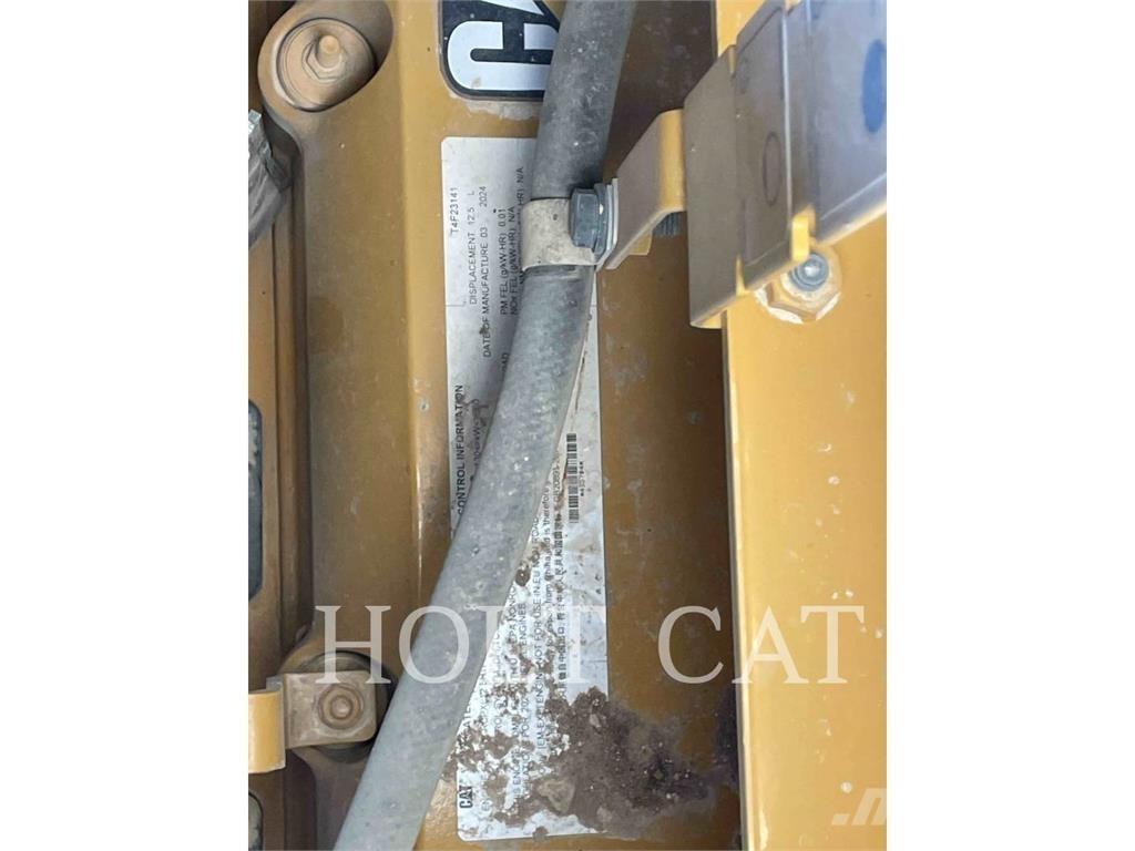 CAT 621 刮土機
