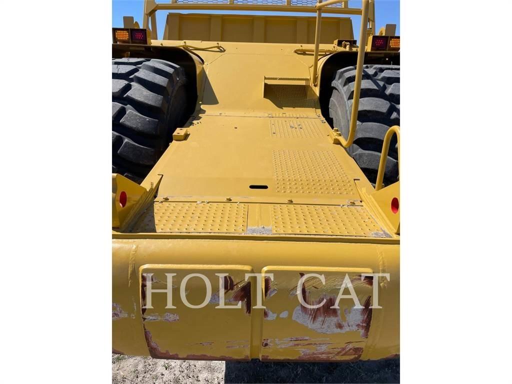 CAT 621G 刮土機
