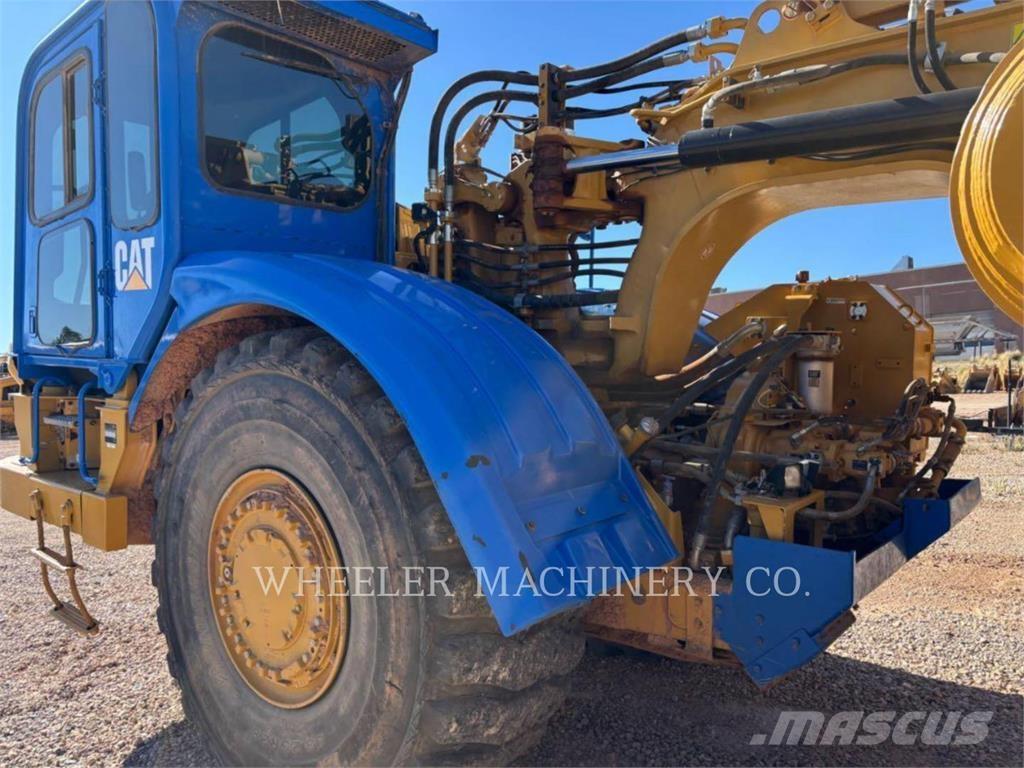 CAT 621K 刮土機