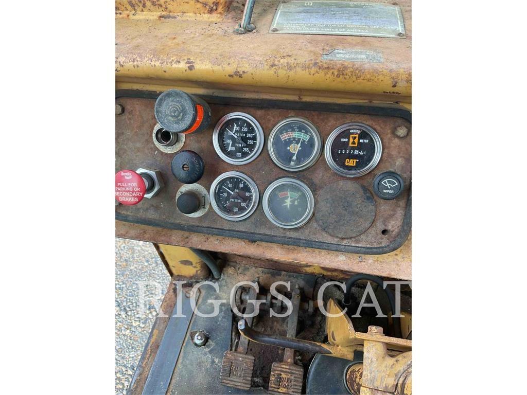 CAT 623B 刮土機