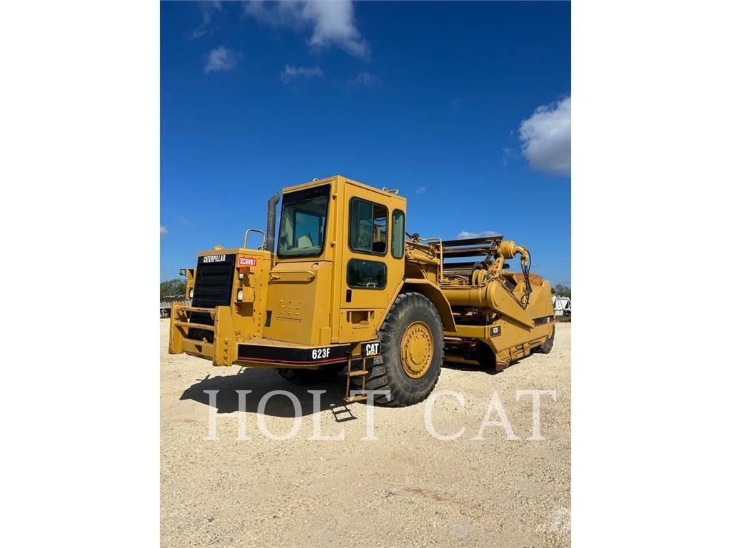 CAT 623F 刮土機