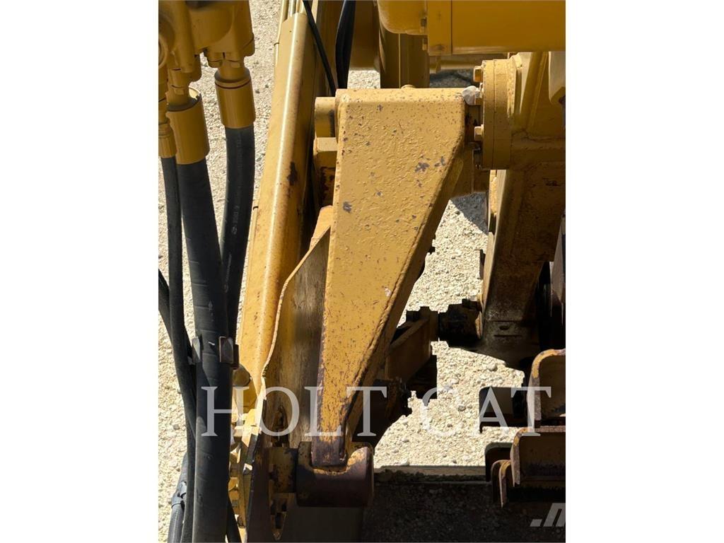 CAT 623F 刮土機