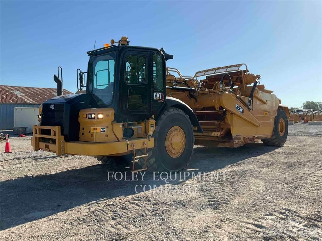 CAT 623K 刮土機
