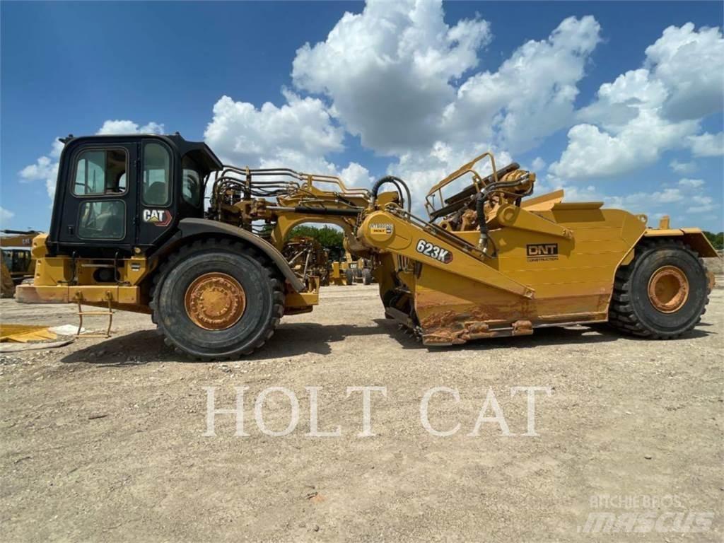 CAT 623K 刮土機