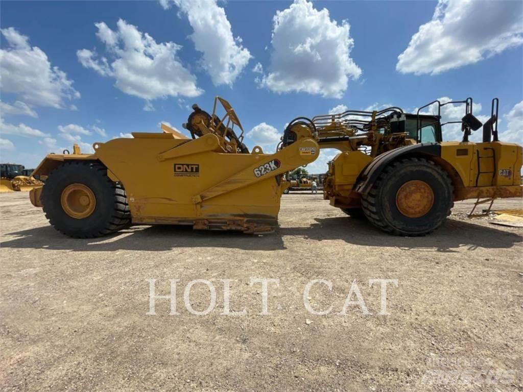 CAT 623K 刮土機