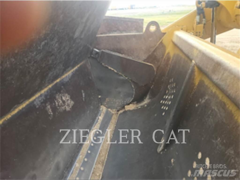 CAT 627K 刮土機
