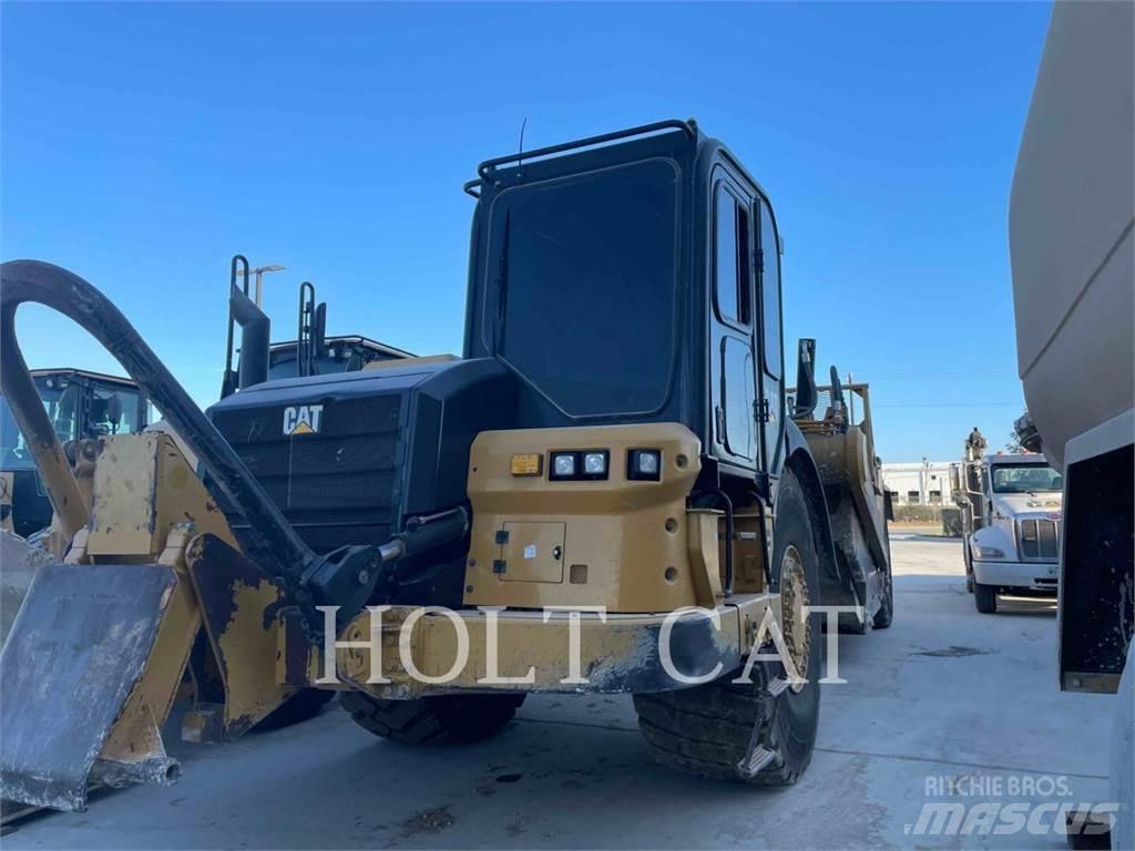 CAT 627K 刮土機