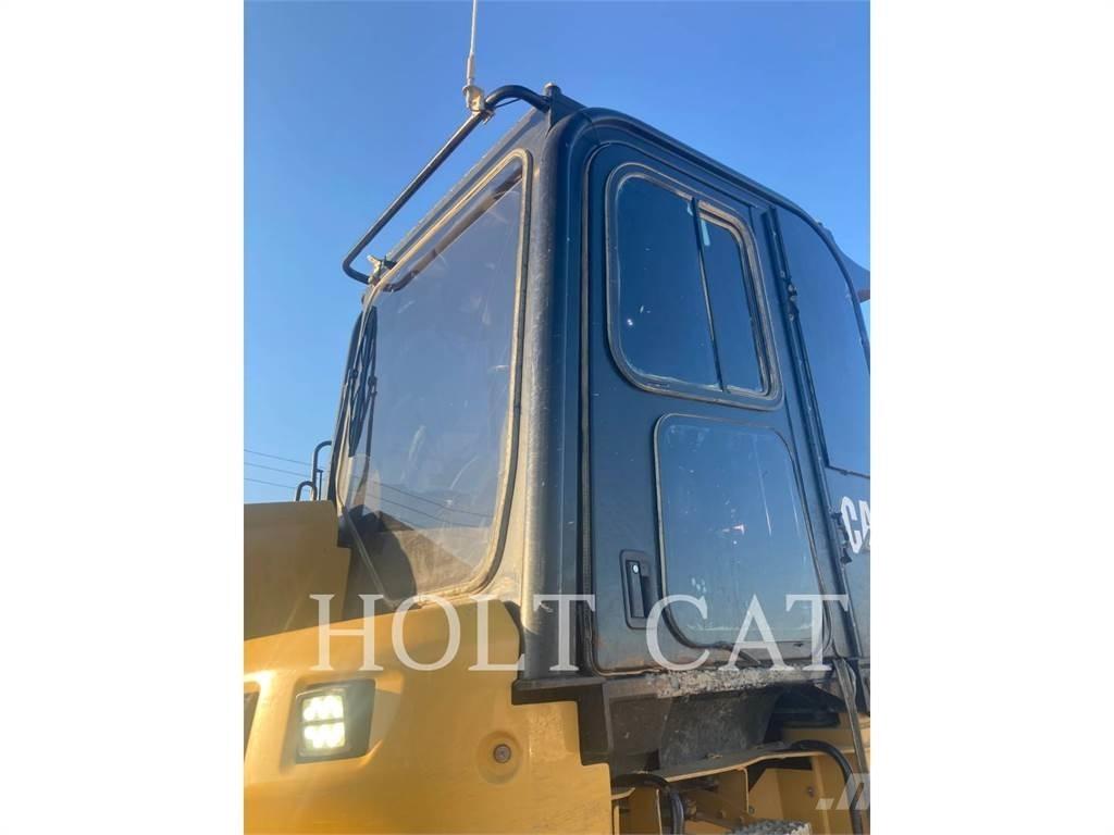 CAT 631K 刮土機
