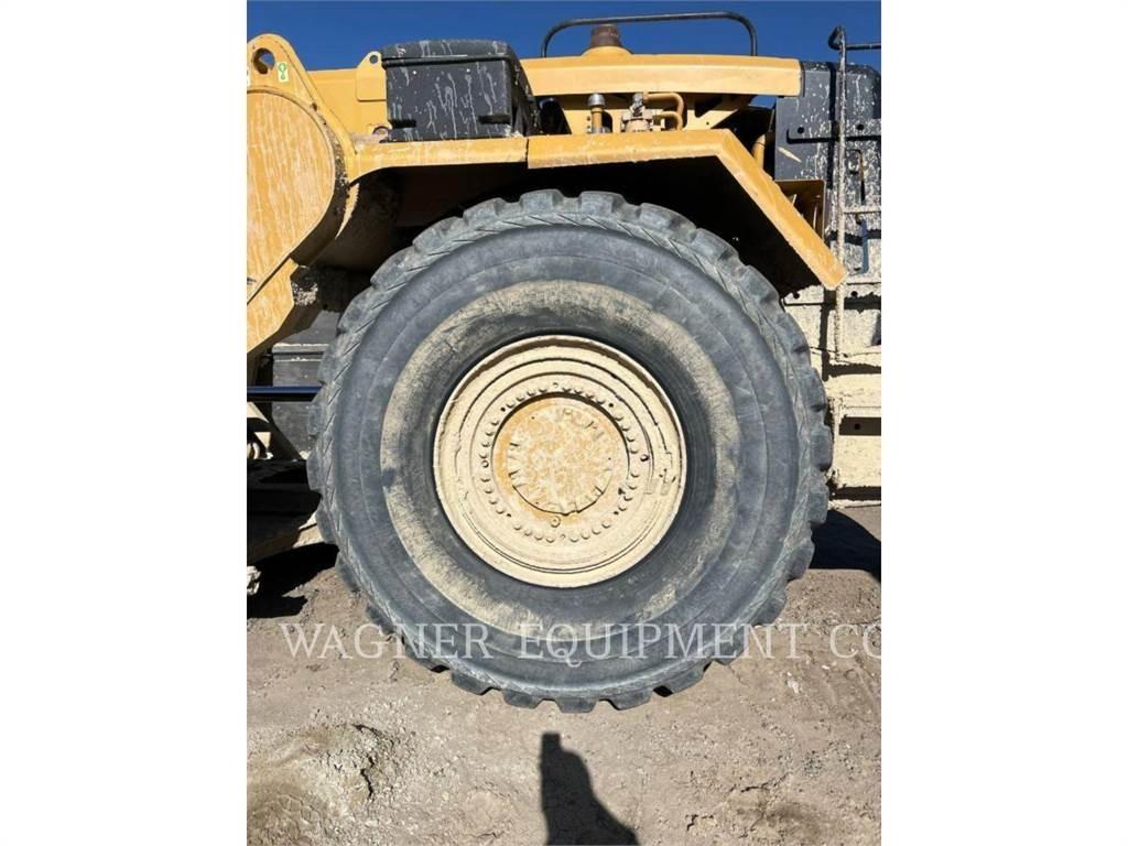 CAT 637K 刮土機