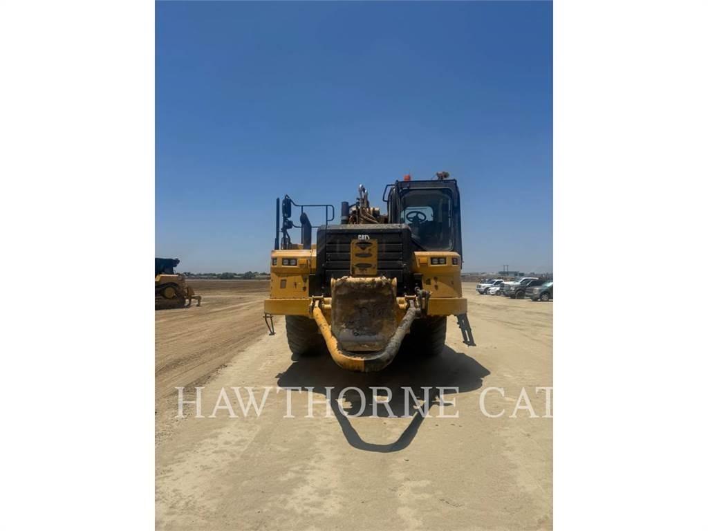 CAT 657 刮土機