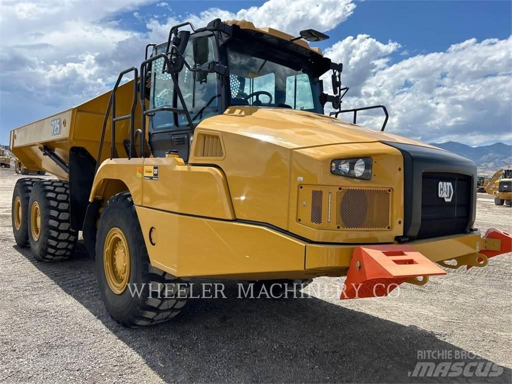 CAT 725 鉸接式起吊車