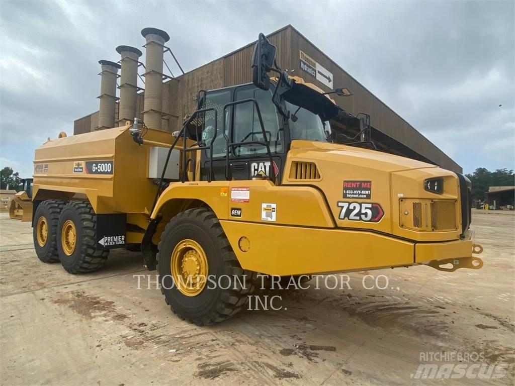 CAT 725 鉸接式起吊車