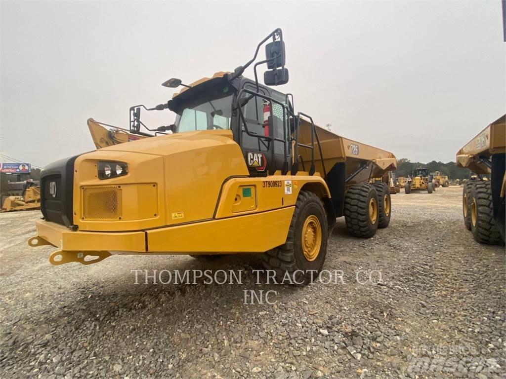 CAT 725 鉸接式起吊車