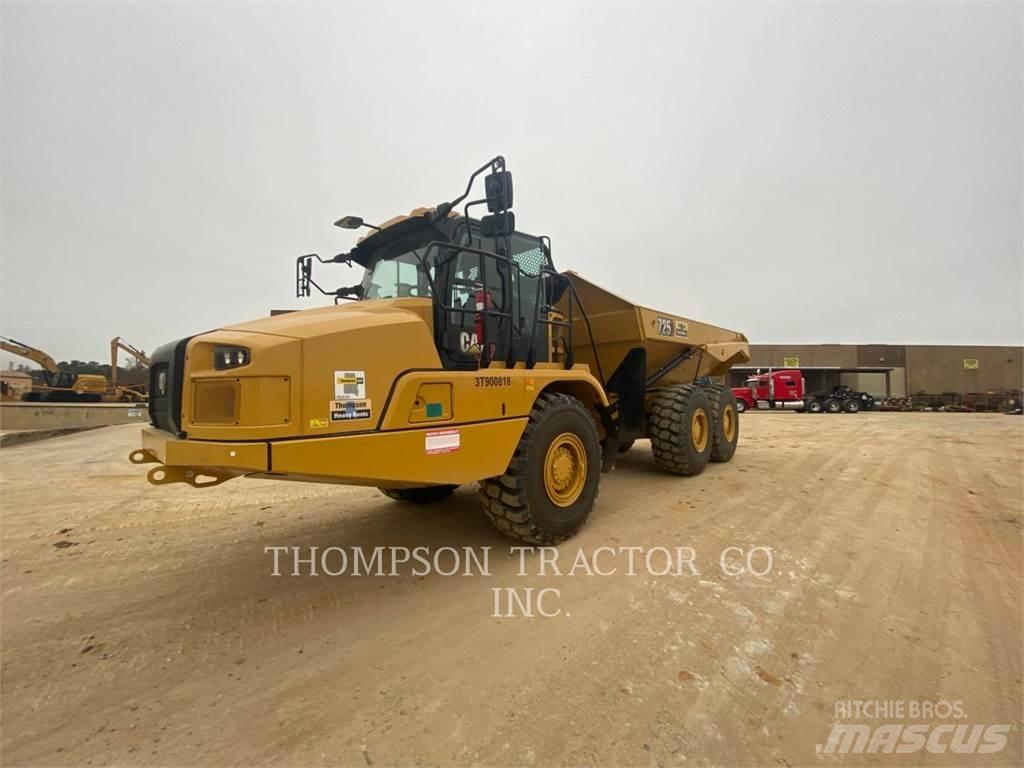 CAT 725 鉸接式起吊車