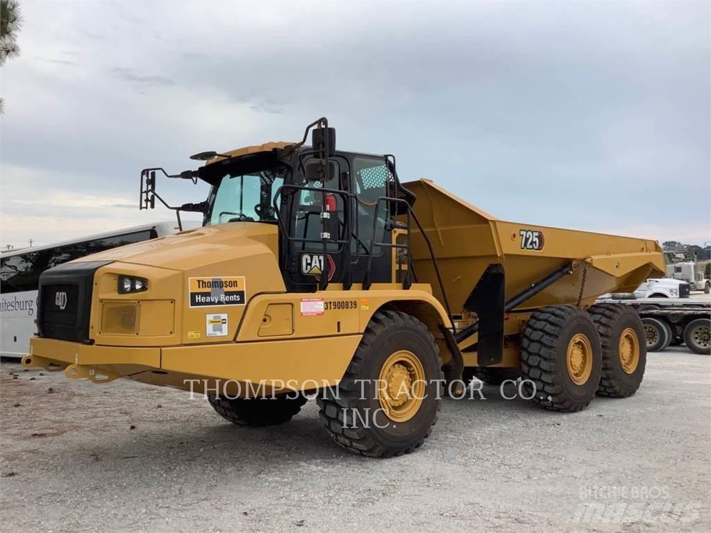 CAT 725 鉸接式起吊車