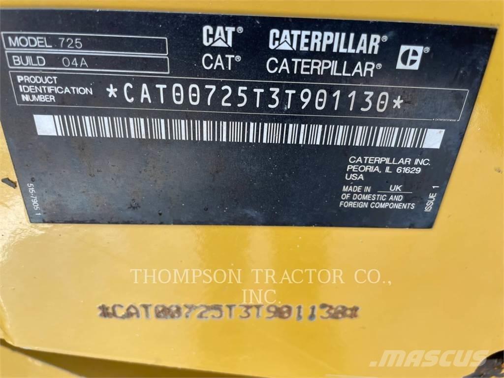 CAT 725 鉸接式起吊車
