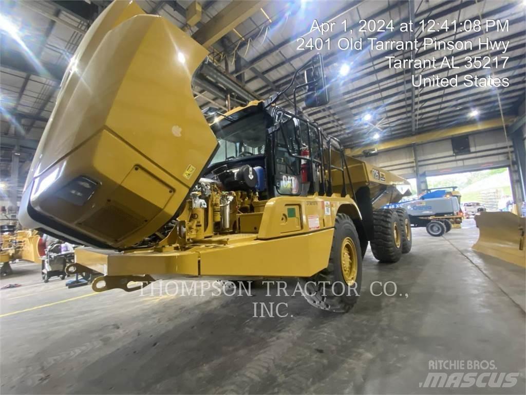 CAT 725 鉸接式起吊車