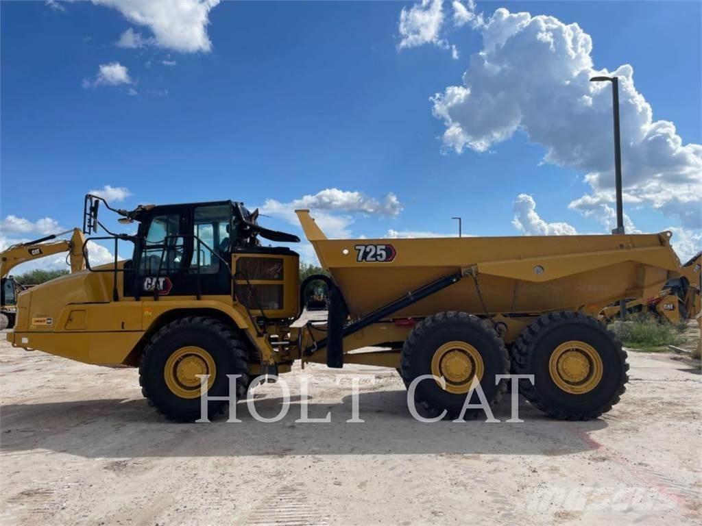 CAT 725 鉸接式起吊車