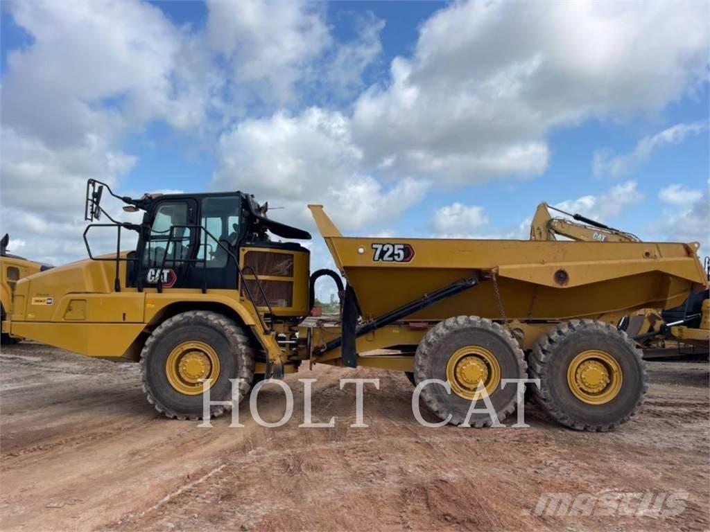 CAT 725 鉸接式起吊車