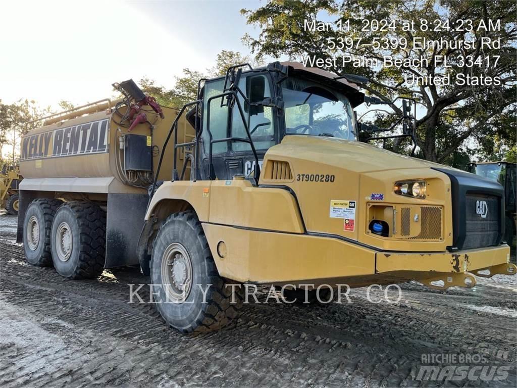 CAT 725 鉸接式起吊車