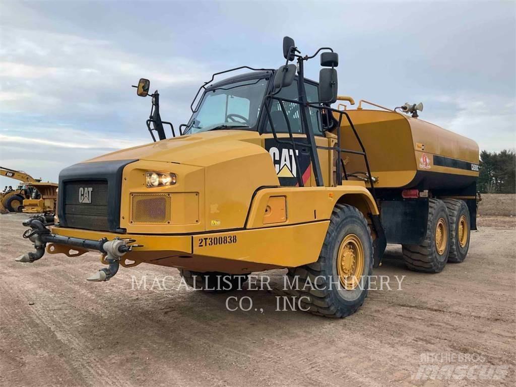 CAT 725 C 2 鉸接式起吊車