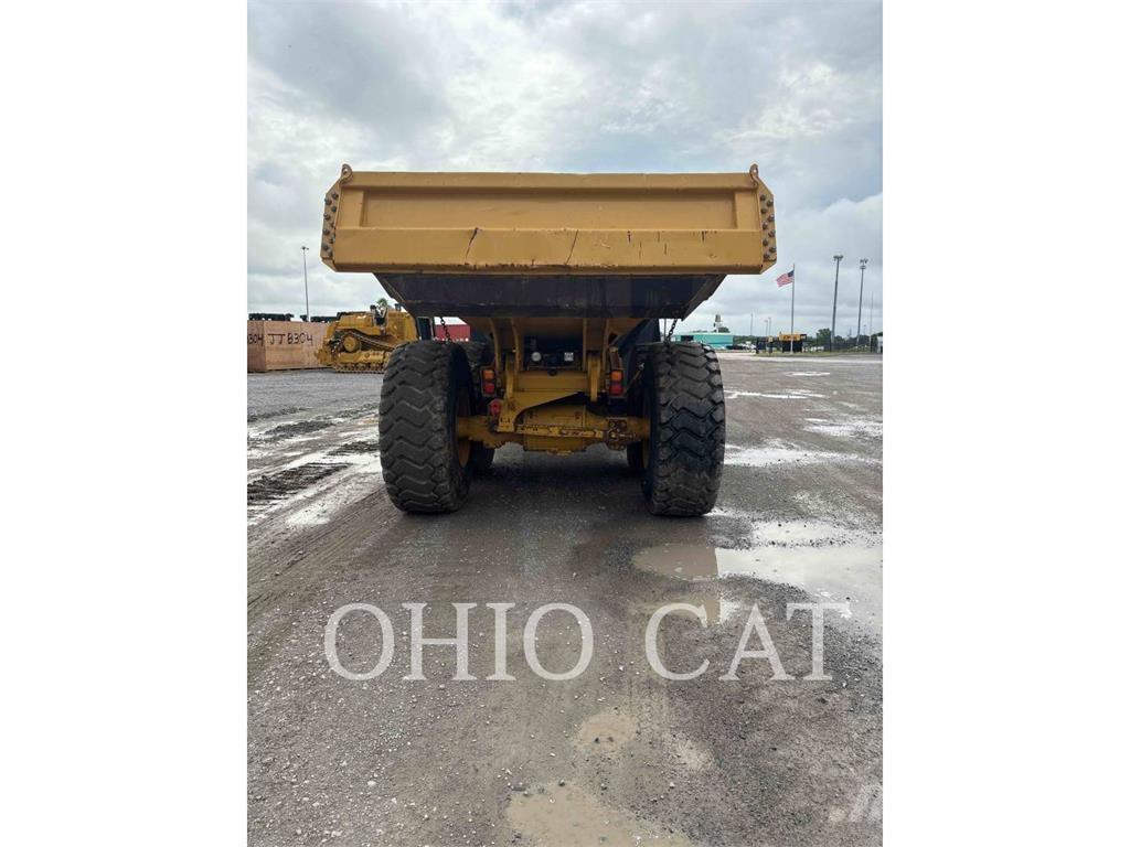CAT 725 C2 鉸接式起吊車
