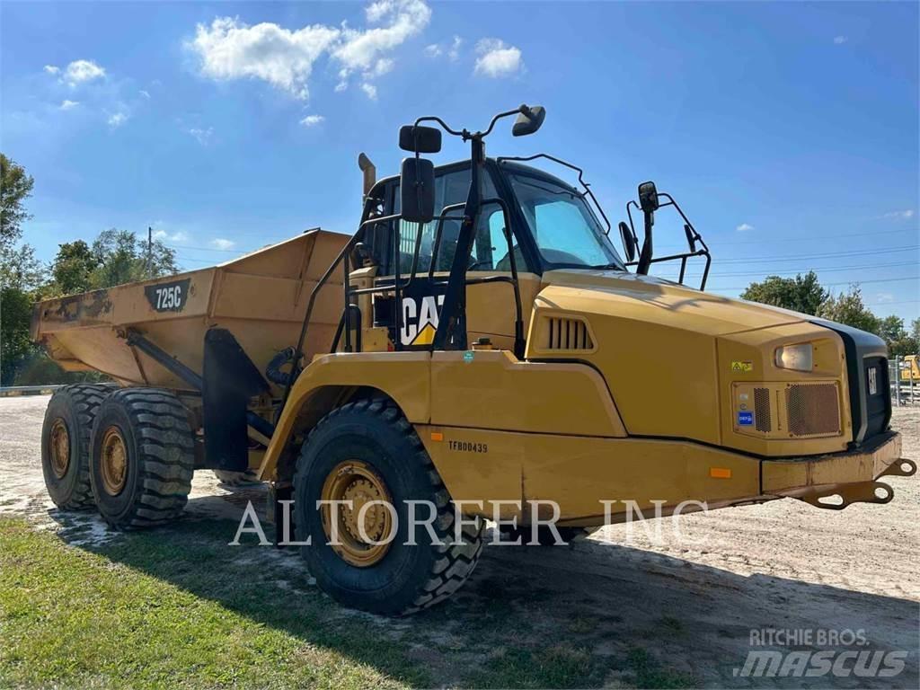 CAT 725C 鉸接式起吊車