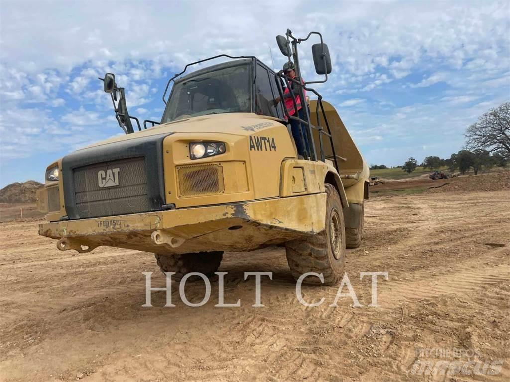CAT 725C 鉸接式起吊車