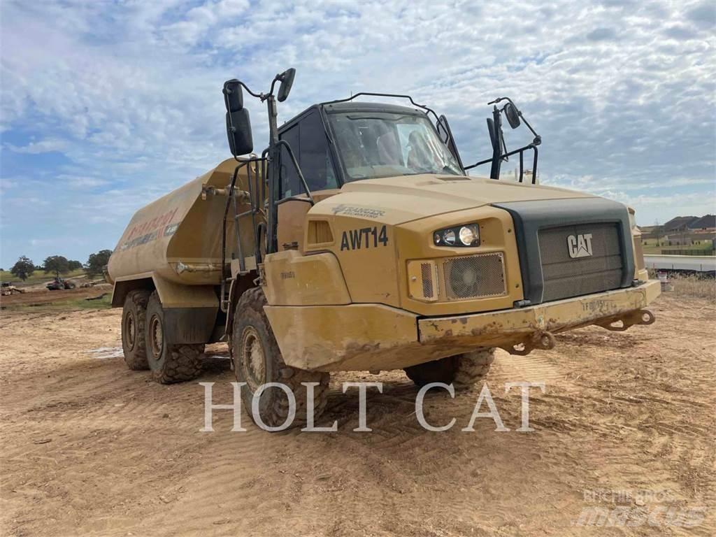 CAT 725C 鉸接式起吊車