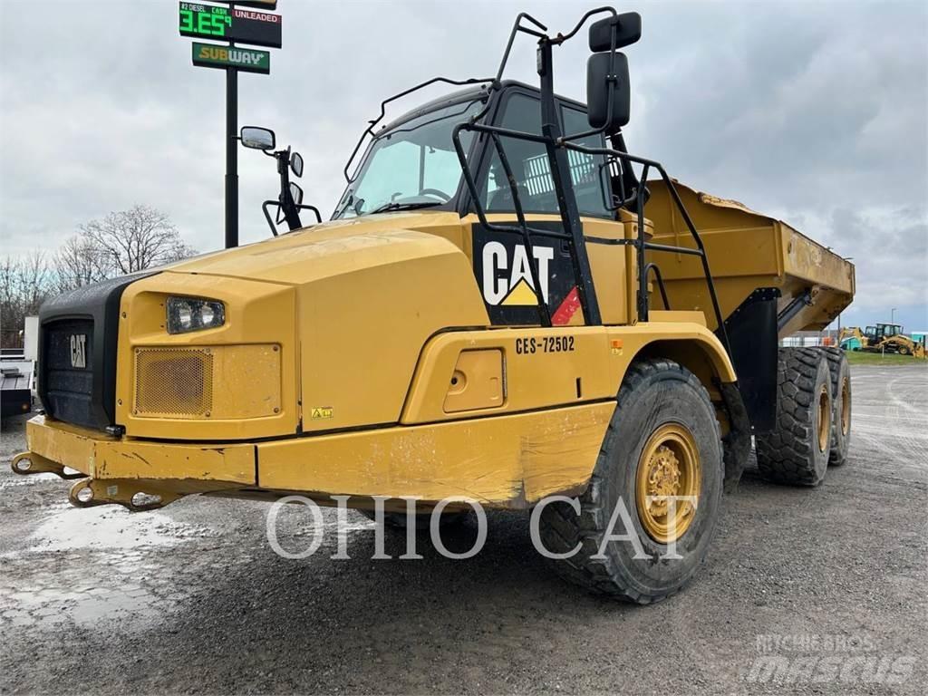 CAT 725C 鉸接式起吊車
