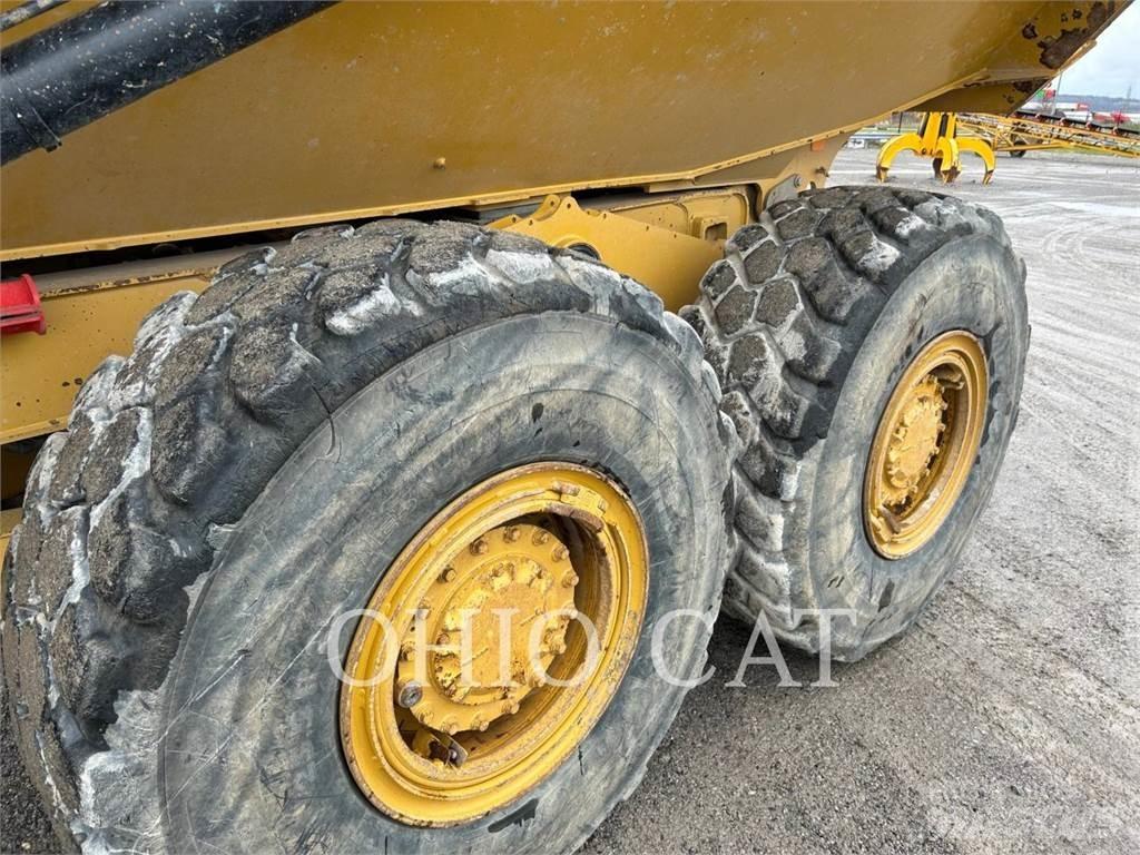 CAT 725C 鉸接式起吊車