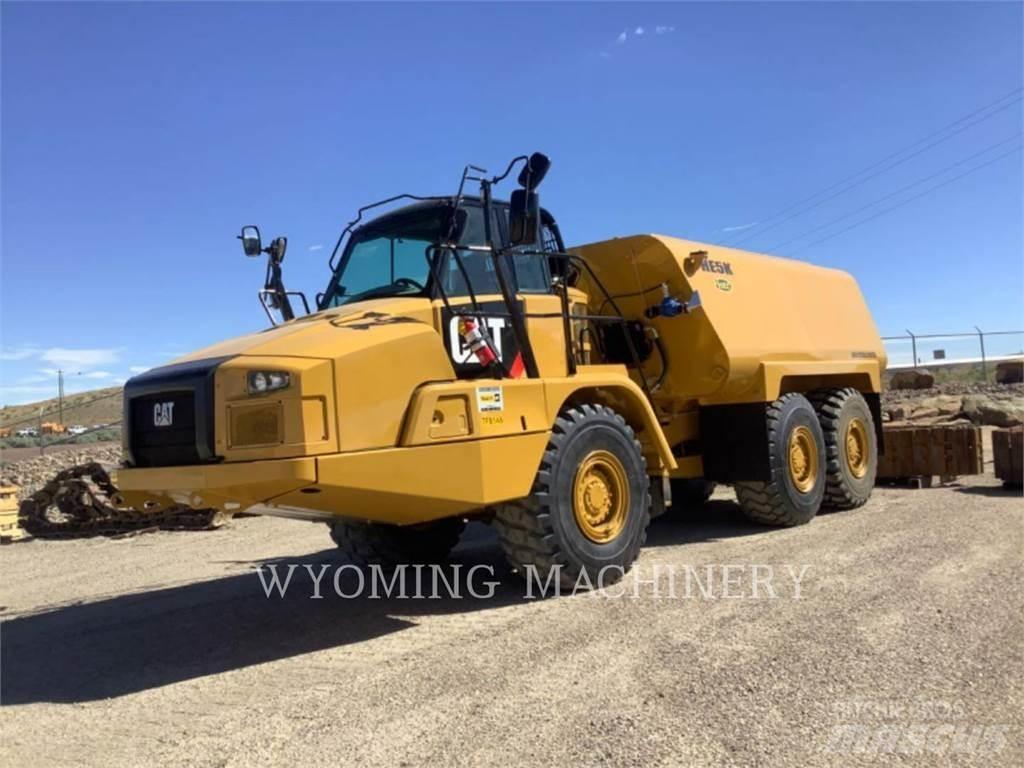 CAT 725C 鉸接式起吊車