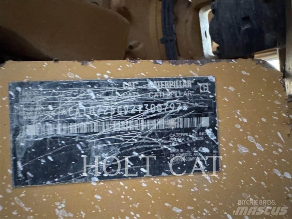 CAT 725C 鉸接式起吊車