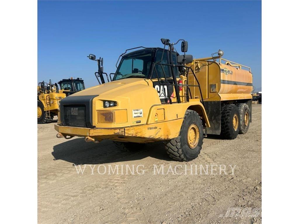 CAT 725C 鉸接式起吊車