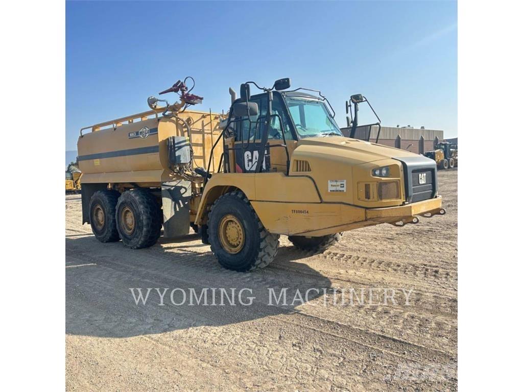 CAT 725C 鉸接式起吊車