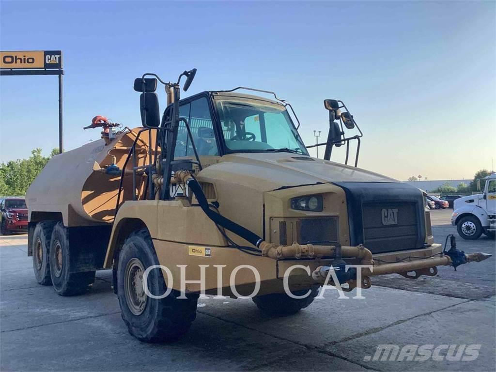 CAT 725C WT 鉸接式起吊車