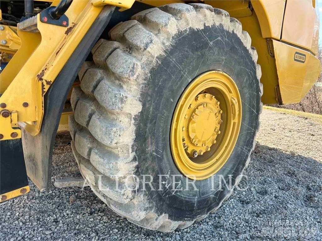 CAT 725C2 鉸接式起吊車