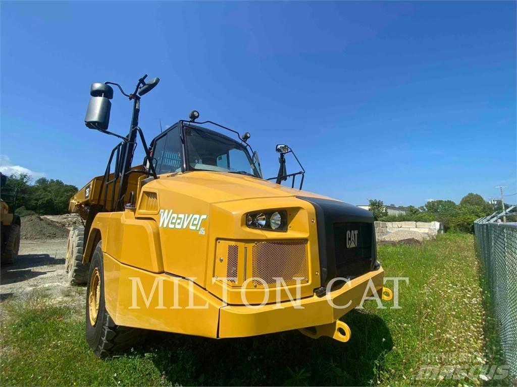 CAT 725C2 鉸接式起吊車